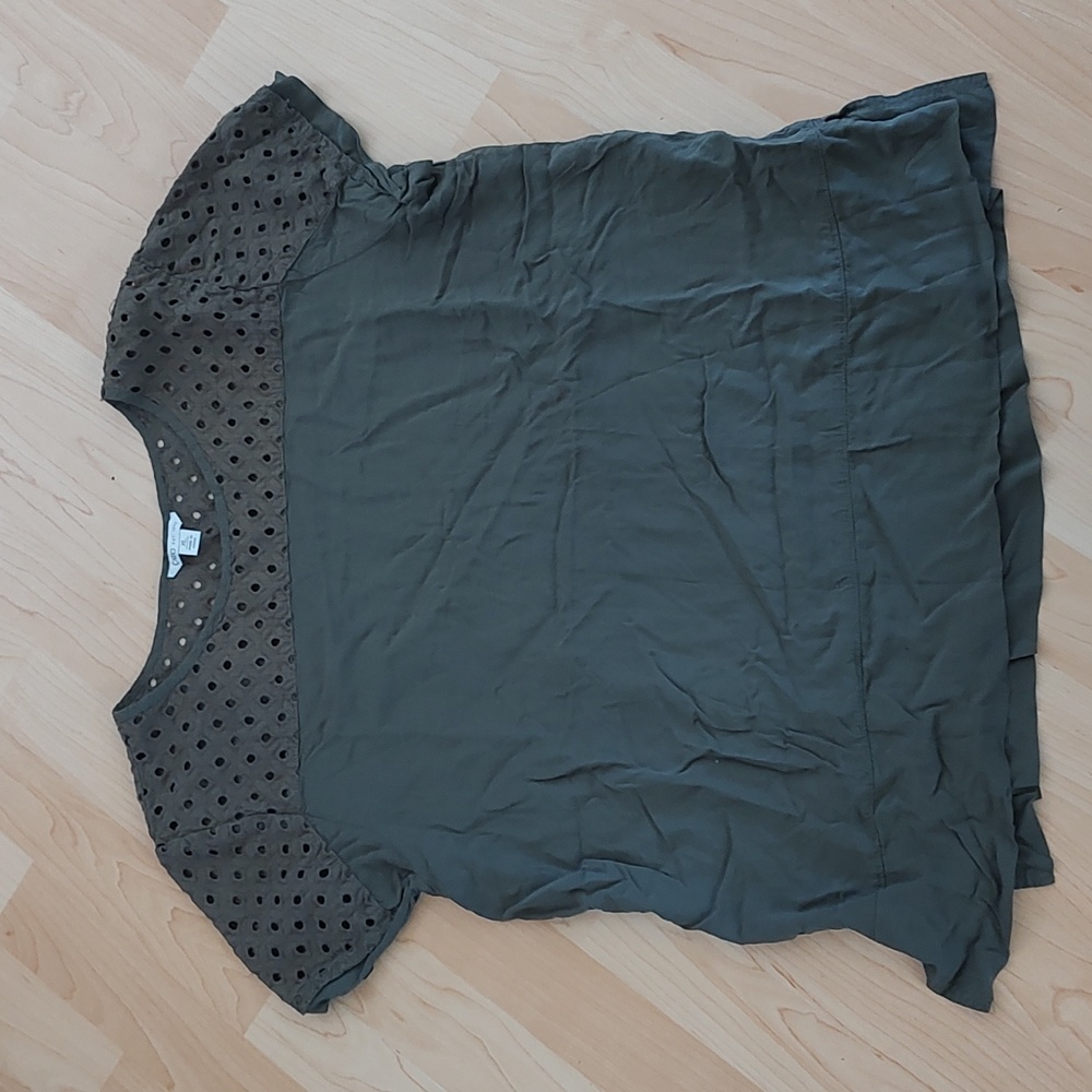 Short sleeve top size xl